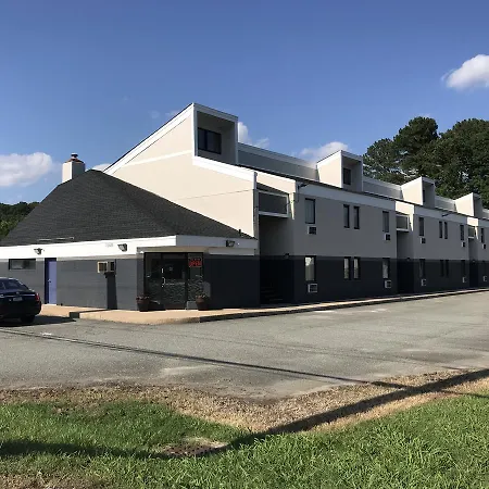 Brentwood Suites